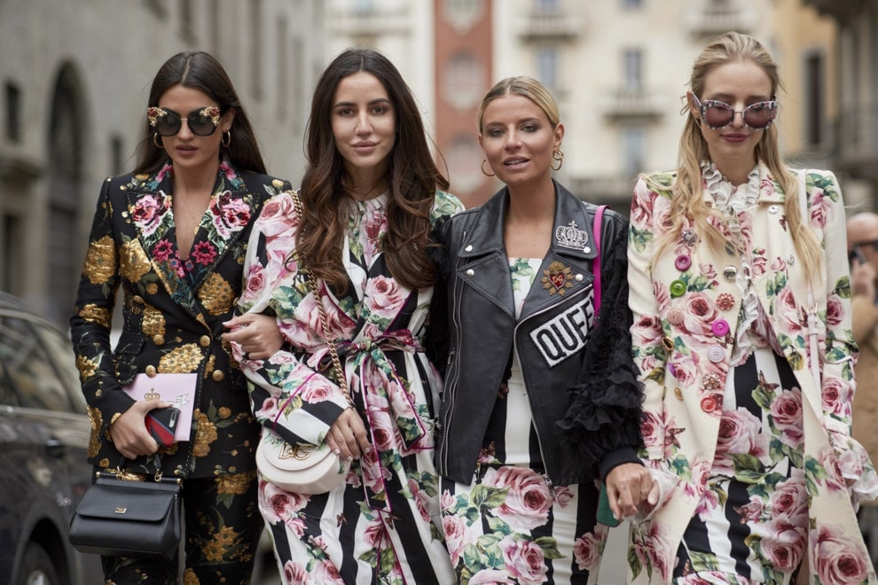 Женская одежда с цветочным принтом - модный тренд