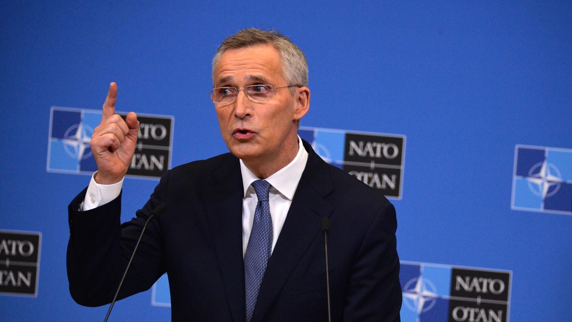 НАТО нуждается в политической воле для поставок оружия Киеву, заявил генсек