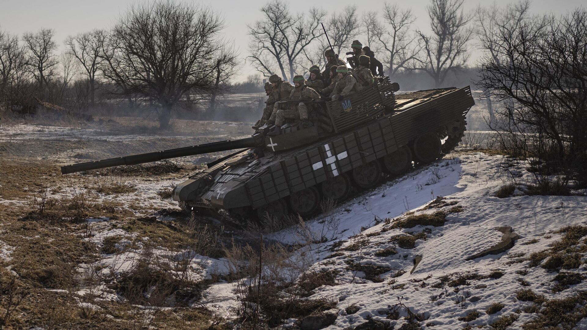 СМИ: украинские войска еле удерживают оборону под Купянском