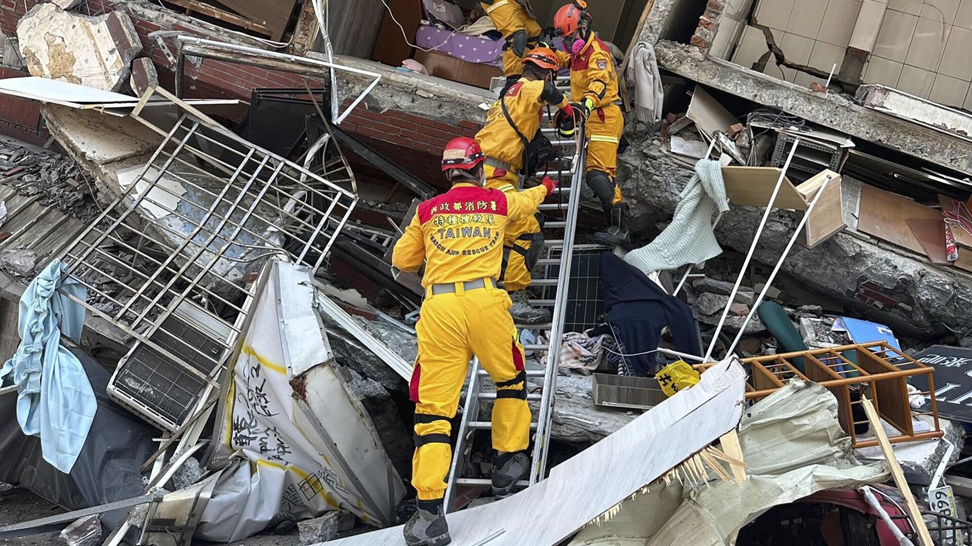 На Тайване выросло число жертв землетрясения