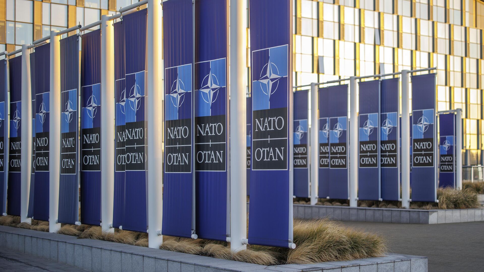 Генсек НАТО призвал членов альянса помогать Украине