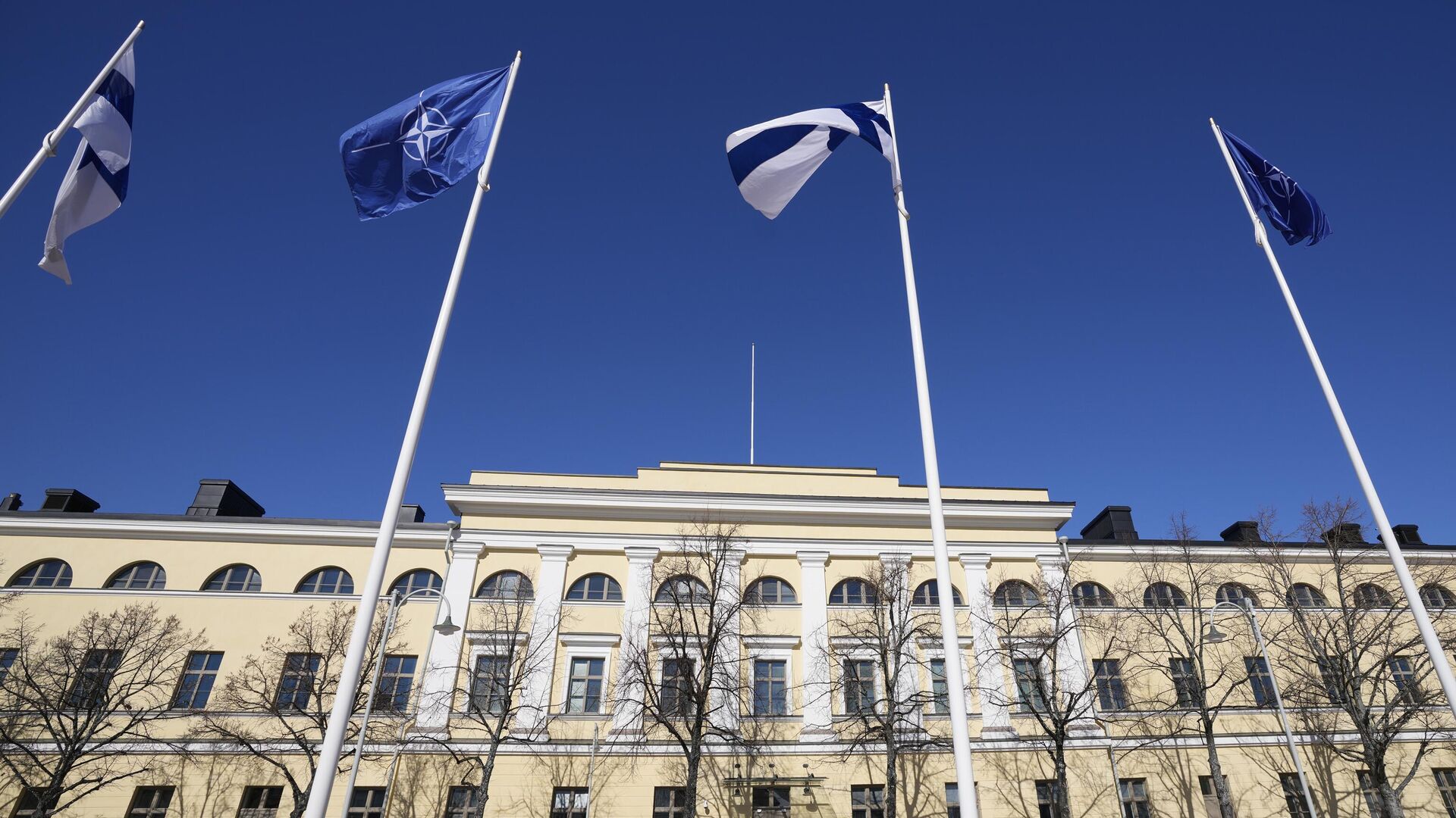 В Финляндии временно снизят пособие для беженцев