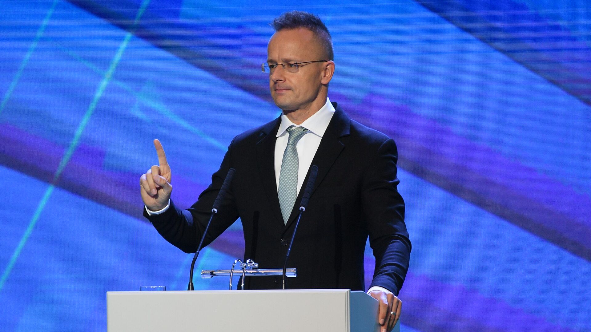 ЕС готовится к мировой войне, заявил глава МИД Венгрии
