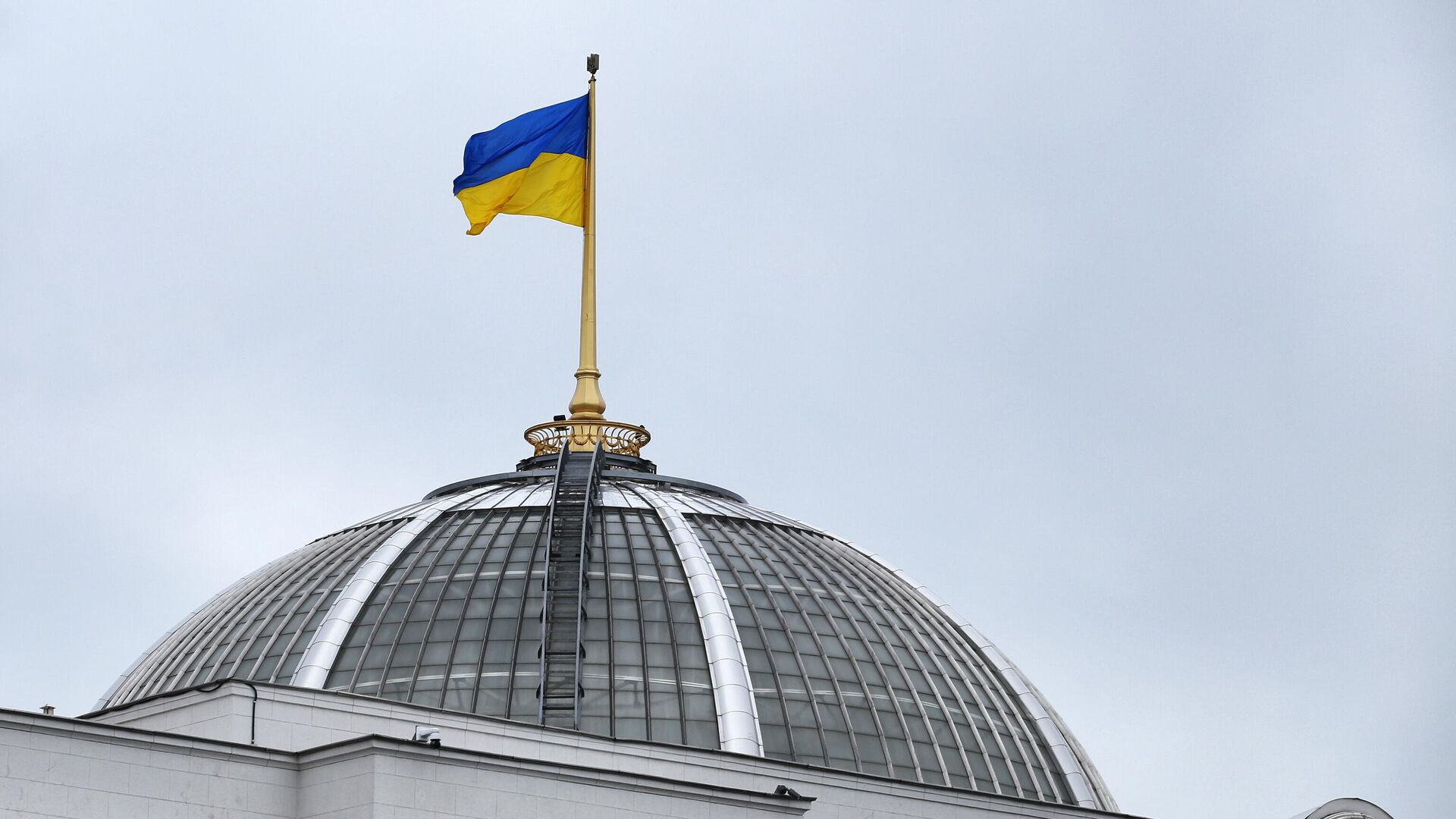 Раздор между украинцами не решит проблем ВСУ, заявили в Раде