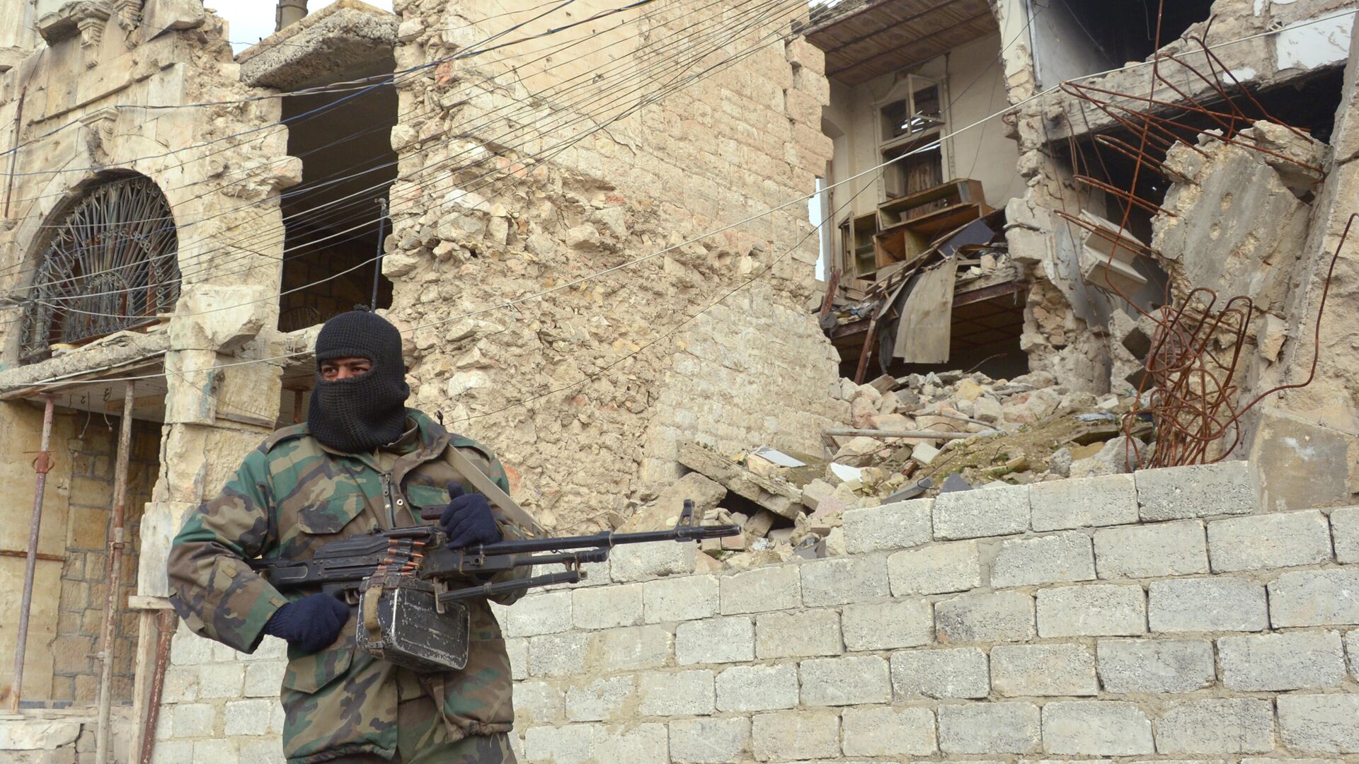 ВС Сирии уничтожили бронетехнику террористов в трех областях