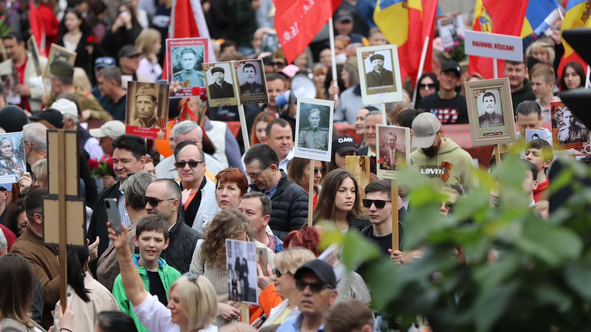 В Молдавии прокомментировали массовый выход людей на 9 мая