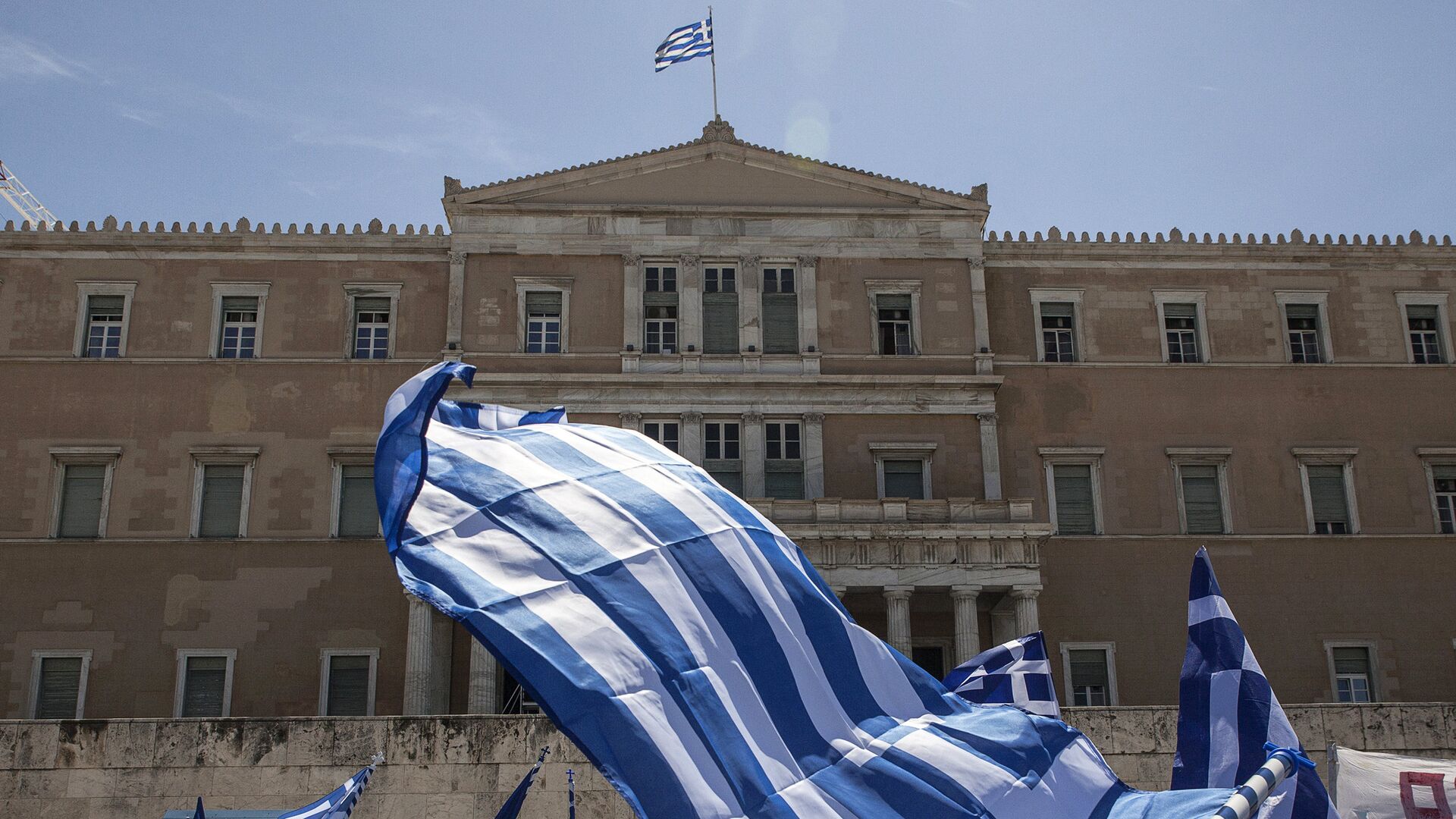 Греческий политик призвал страну к борьбе с нацизмом на стороне России