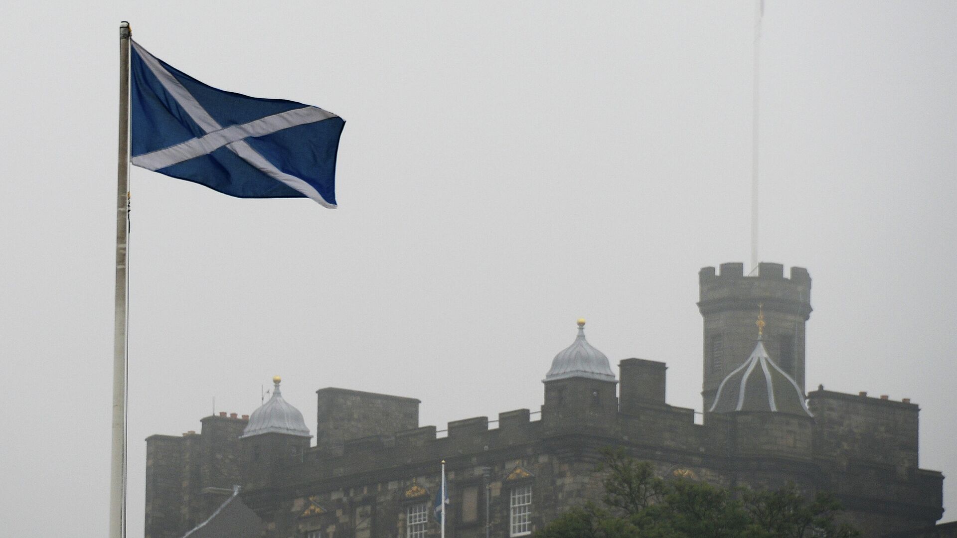 Первый министр Шотландии сделал заявление о независимости