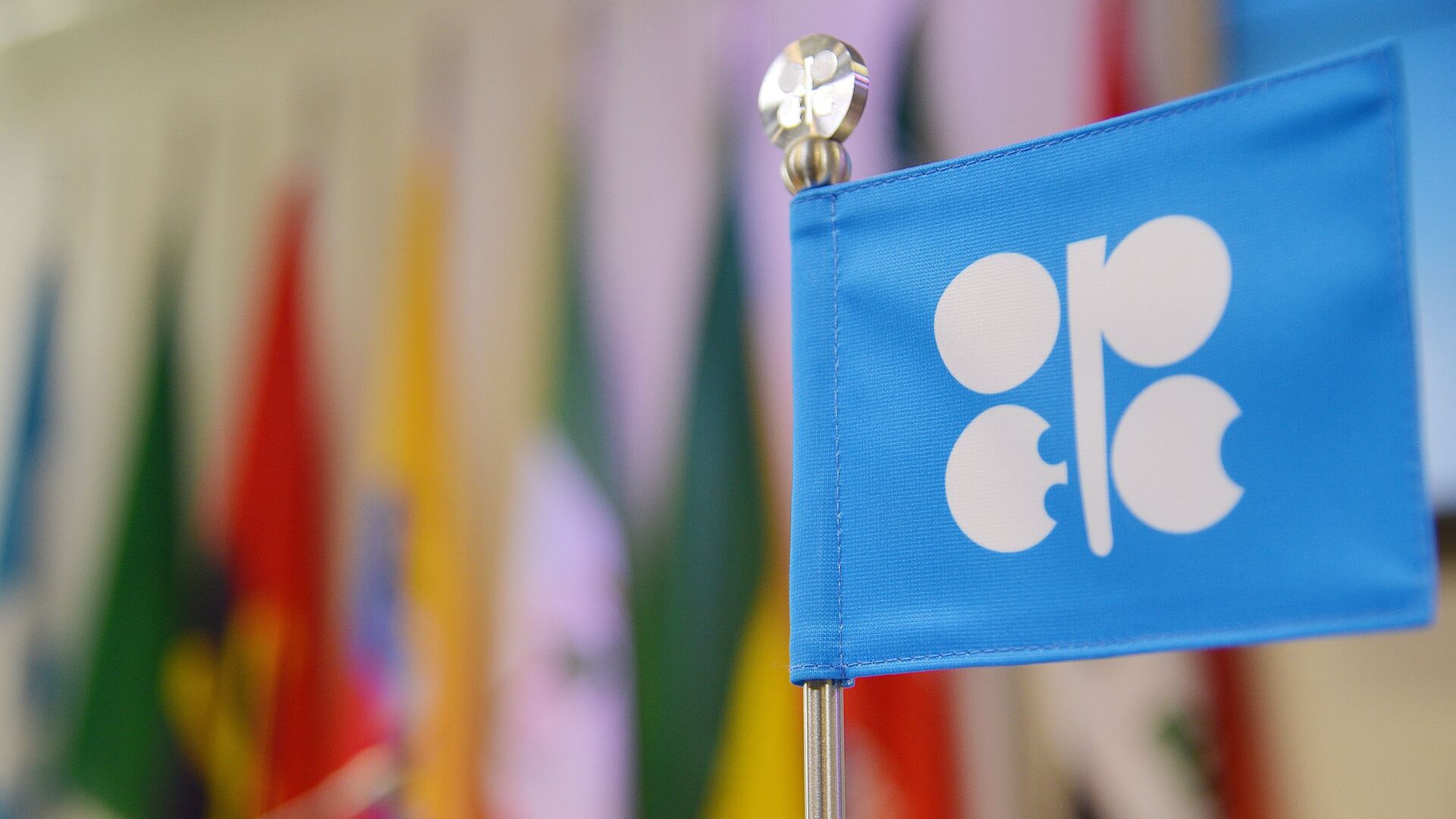 ОПЕК+ может отложить запланированное увеличение добычи нефти, пишут СМИ