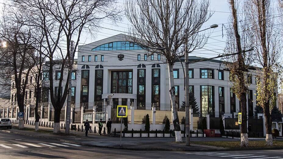 Полиция Молдавии проверяет сообщения о минировании посольства России