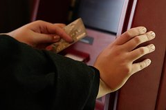 ЦБ разрешил россиянам бесплатно переводить деньги между своими счетами