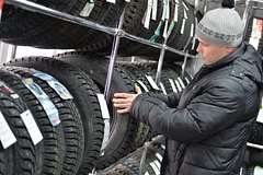 В России захотели ужесточить экосбор для продавцов шин