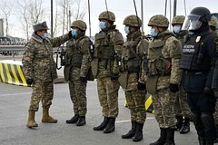 В Казахстане обнаружили нехватку обмундирования для военнослужащих