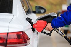 В России собрались сдерживать рост цен на топливо по-новому