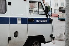 Российский полицейский сел пьяным за руль и въехал в людей