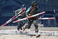Инструкторы НАТО начали обучать военных в Узбекистане