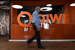 Суд отказался признать недействительным договор о продаже активов Qiwi