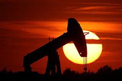 Нефть начала дорожать на фоне новостей о готовящейся Ираном атаке на Израиль