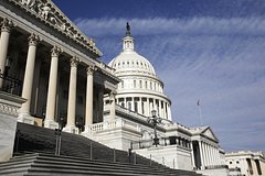 Приход Трампа привел к перегрузке телефонных линий в Конгрессе США