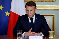 Макрон выразил соболезнования в связи с кончиной Папы Римского