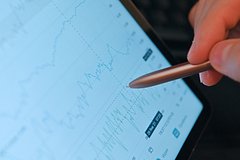 Прибыль попавшей под санкции российской биржи резко выросла