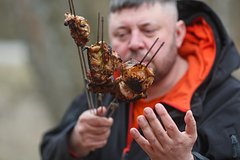 Россиянам назвали правила употребления шашлыка без вреда для здоровья