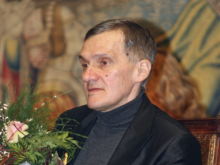 Умер писатель и драматург Юрий Арабов, работавший с Сокуровым, Досталем, Хржановским и Прошкиным