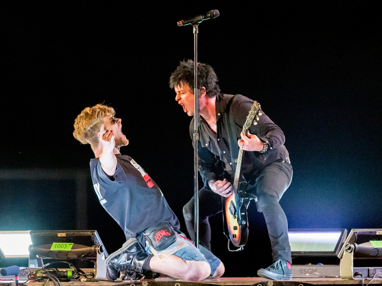 Green Day покоряют мир новым альбомом из проклятий и пессимизма