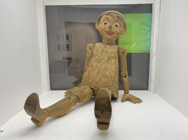 В Москве открылась выставка о Мейерхольде: от деревянного Буратино к искусственному интеллекту