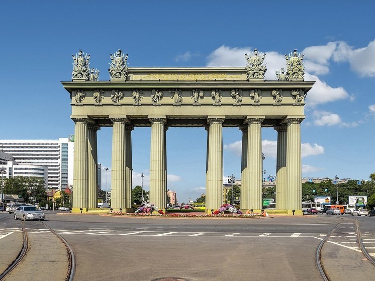 Стало известно, когда в Петербурге завершится реставрация Триумфальной арки