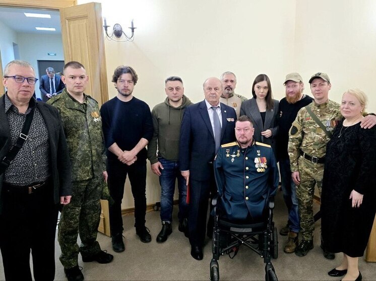 «Русская литература управляется Богом»: поэт Дмитрий Мельников объяснил, чем должны заниматься Союзы писателей
