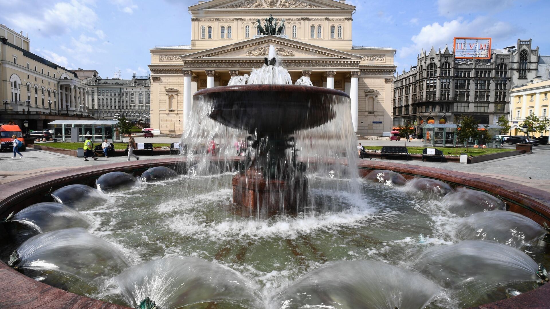 В Москве отреставрируют Петровский фонтан у Большого театра