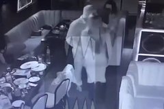 В московском баре посетительницы устроили массовую драку
