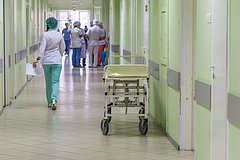 Беременная москвичка попала в больницу с огнестрельным ранением из-за сумочки