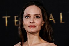 Анджелина Джоли неожиданно сменила имидж
