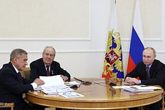 На двухсторонней встрече Путина и Минниханова появился еще один человек