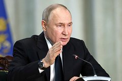 Путин порассуждал о переплетении внутренних и внешних угроз