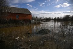 Жителей российского села призвали срочно эвакуироваться из-за подъема воды