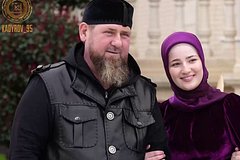 19-летнюю дочь Кадырова наградили медалью