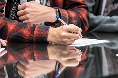 Жена участника СВО втайне оформила на него восемь кредитов