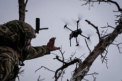 В Курской области предупредили об охоте украинских дронов на автомобили с мирными жителями