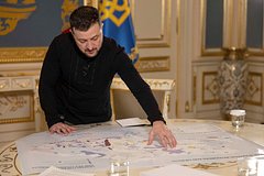 Слуцкий заявил о продаже Зеленским Украины